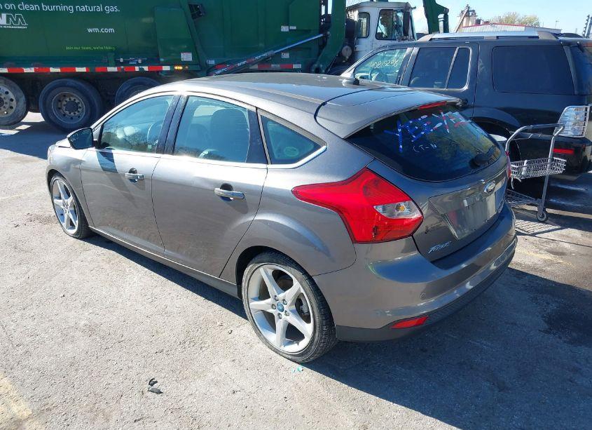 Photo 3 of 2013 Ford Focus TITANIUM (VIN 1FADP3N26DL176926)