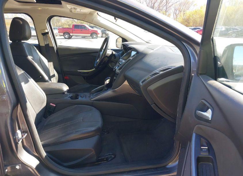 Photo 5 of 2013 Ford Focus TITANIUM (VIN 1FADP3N26DL176926)