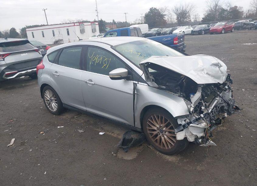2014 Ford Focus TITANIUM (VIN 1FADP3N26EL298364) main photo