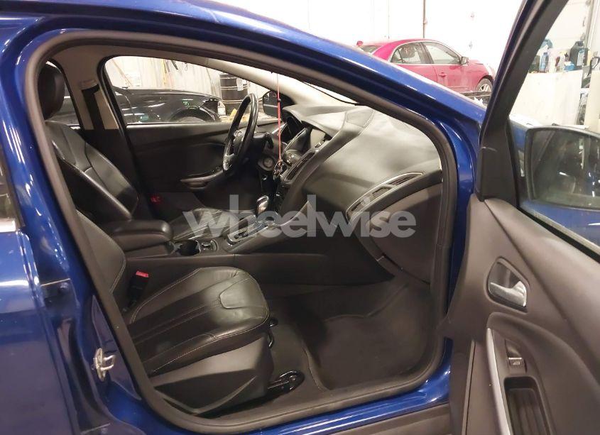 Photo 5 of 2014 Ford Focus TITANIUM (VIN 1FADP3N26EL342167)