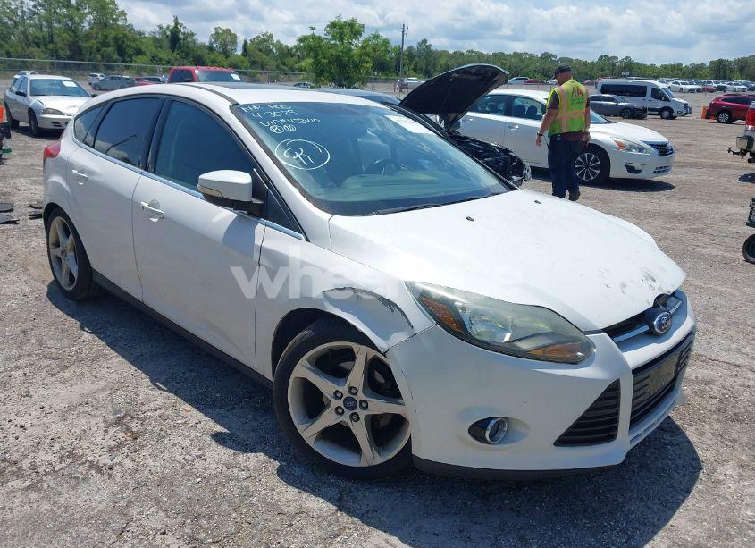 2014 Ford Focus TITANIUM (VIN 1FADP3N26EL422410) main photo