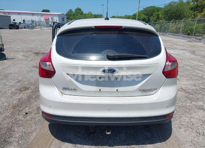 Photo 16 of 2014 Ford Focus TITANIUM (VIN 1FADP3N26EL422410)