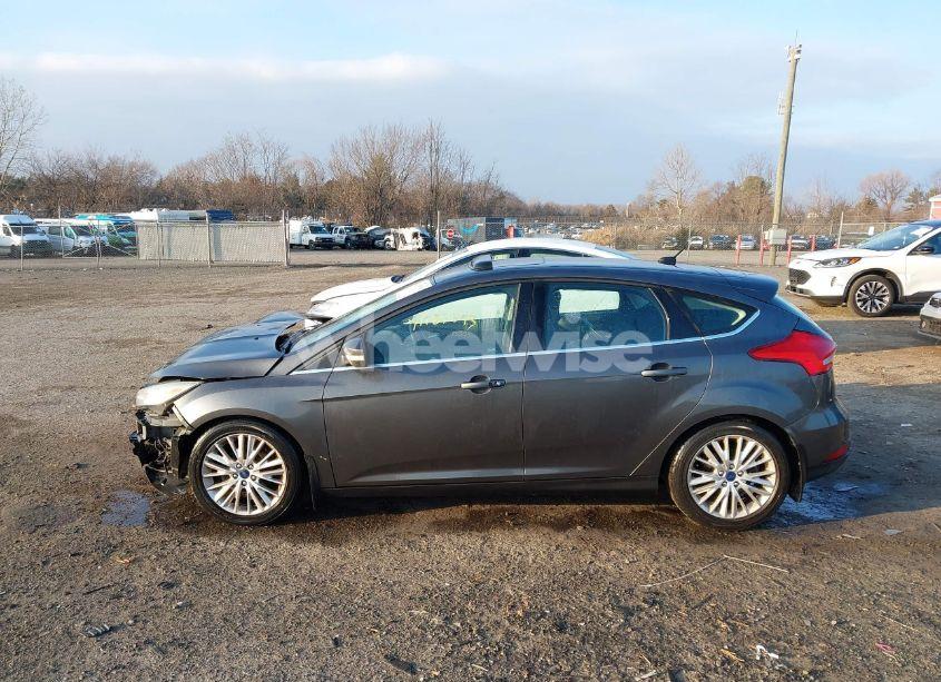 Photo 15 of 2015 Ford Focus TITANIUM (VIN 1FADP3N26FL215985)