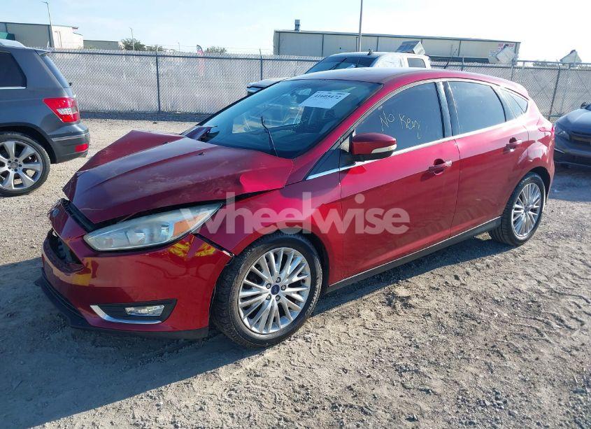 Photo 2 of 2015 Ford Focus TITANIUM (VIN 1FADP3N26FL313561)