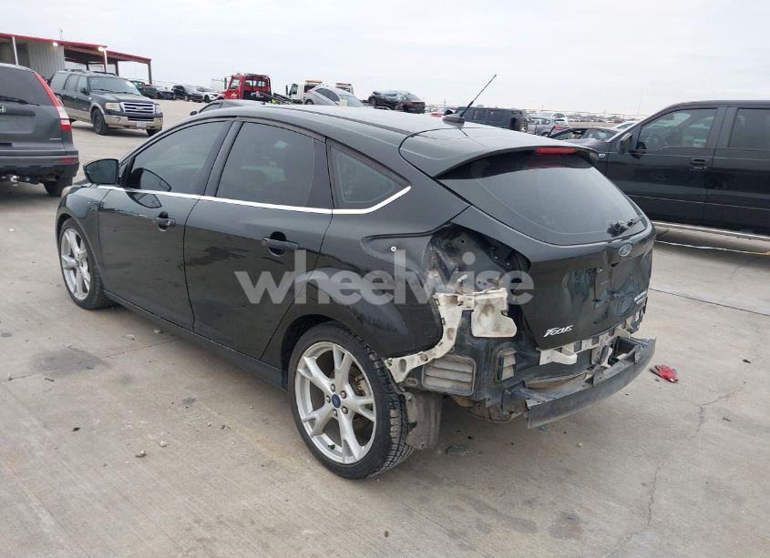 Photo 3 of 2015 Ford Focus TITANIUM (VIN 1FADP3N26FL323538)