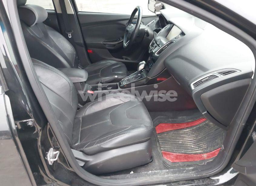 Photo 5 of 2015 Ford Focus TITANIUM (VIN 1FADP3N26FL323538)