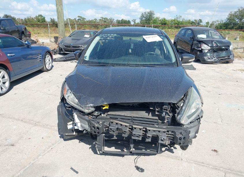 Photo 13 of 2015 Ford Focus TITANIUM (VIN 1FADP3N26FL354403)