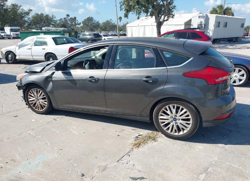 Photo 15 of 2015 Ford Focus TITANIUM (VIN 1FADP3N26FL354403)
