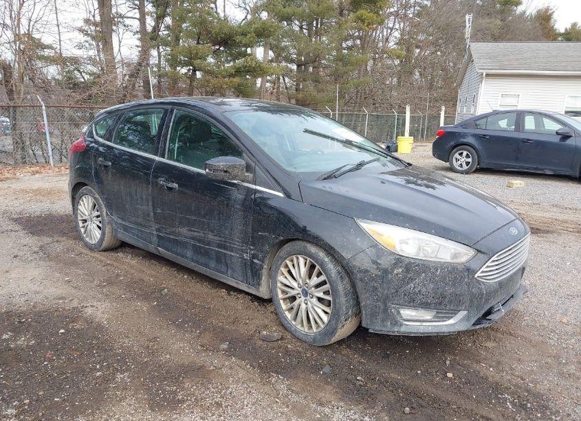 2016 Ford Focus TITANIUM (VIN 1FADP3N26GL228141) main photo