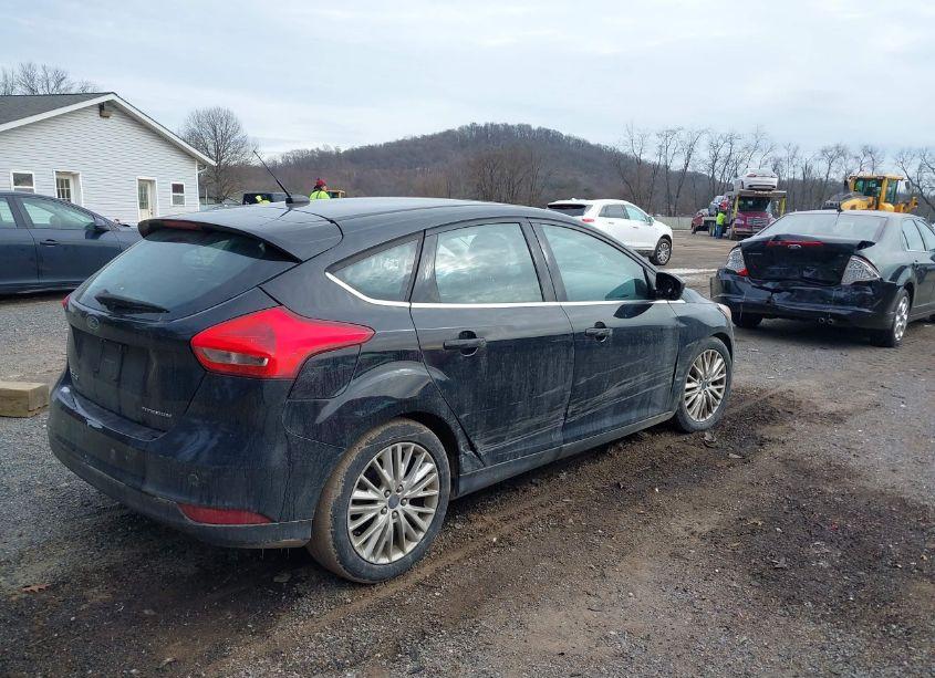 Photo 4 of 2016 Ford Focus TITANIUM (VIN 1FADP3N26GL228141)