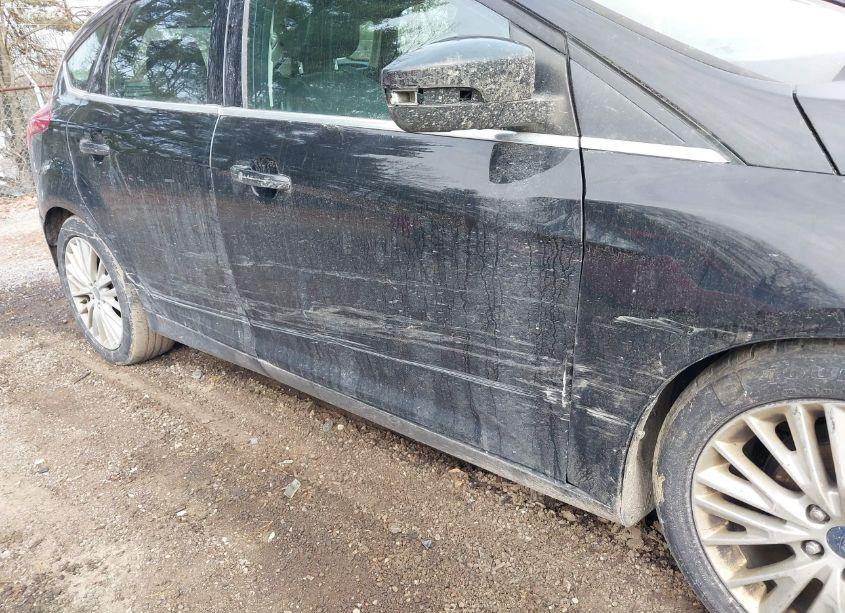 Photo 6 of 2016 Ford Focus TITANIUM (VIN 1FADP3N26GL228141)