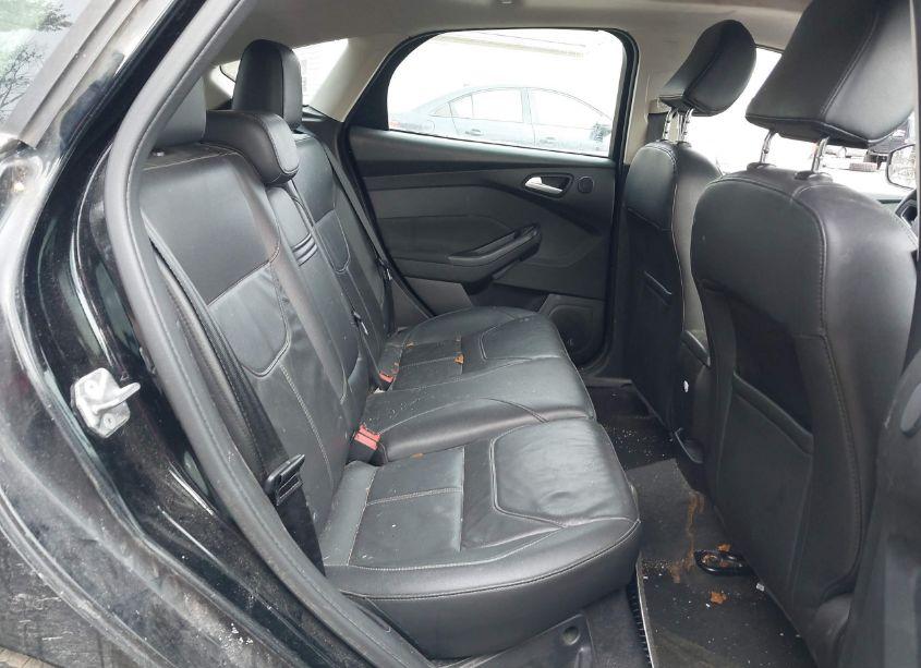 Photo 8 of 2016 Ford Focus TITANIUM (VIN 1FADP3N26GL228141)