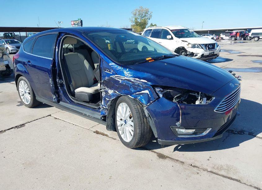 2016 Ford Focus TITANIUM (VIN 1FADP3N26GL259891) main photo
