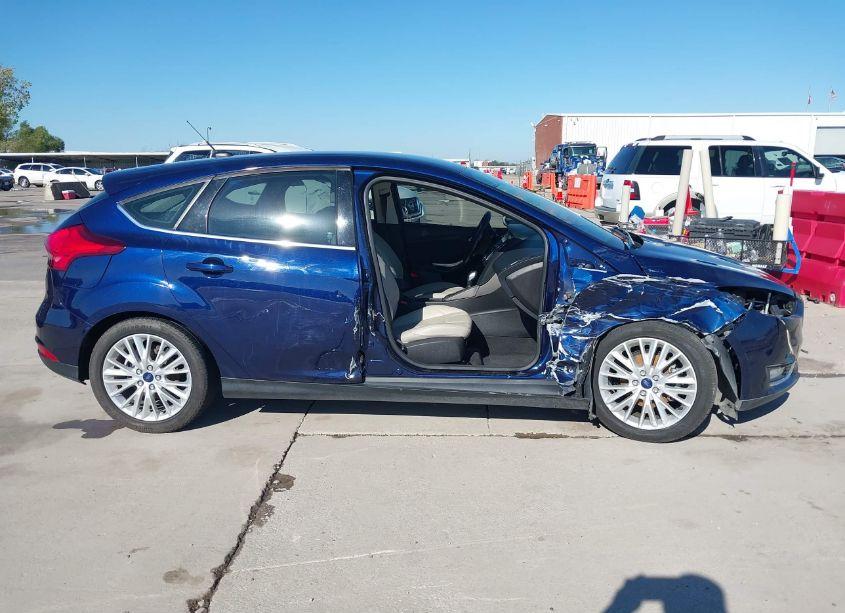 Photo 14 of 2016 Ford Focus TITANIUM (VIN 1FADP3N26GL259891)