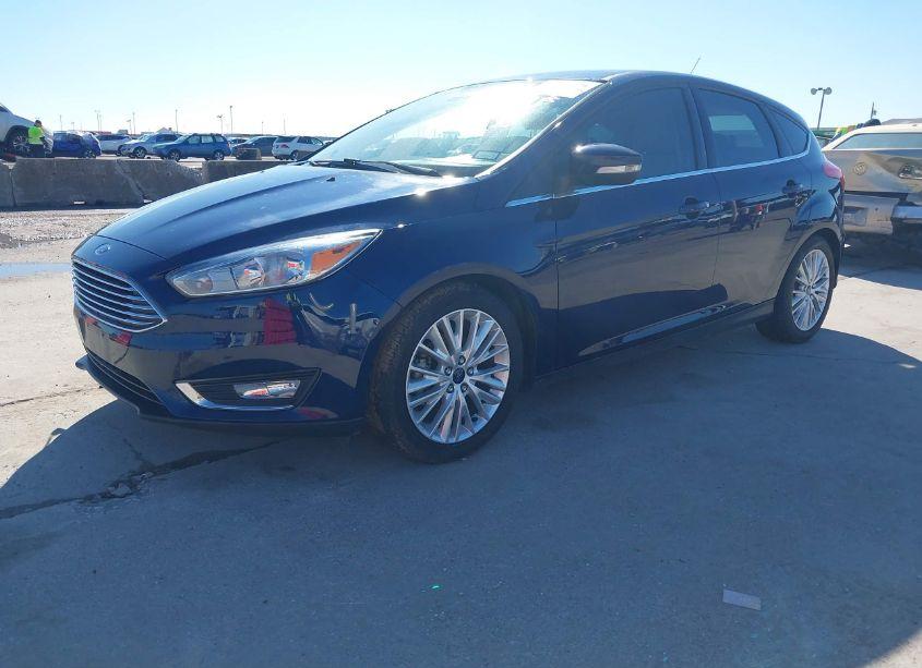 Photo 2 of 2016 Ford Focus TITANIUM (VIN 1FADP3N26GL259891)