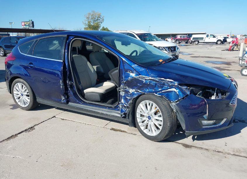 Photo 6 of 2016 Ford Focus TITANIUM (VIN 1FADP3N26GL259891)