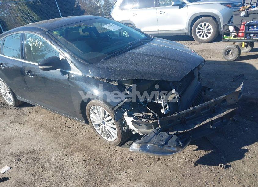 2016 Ford Focus TITANIUM (VIN 1FADP3N26GL299596) main photo