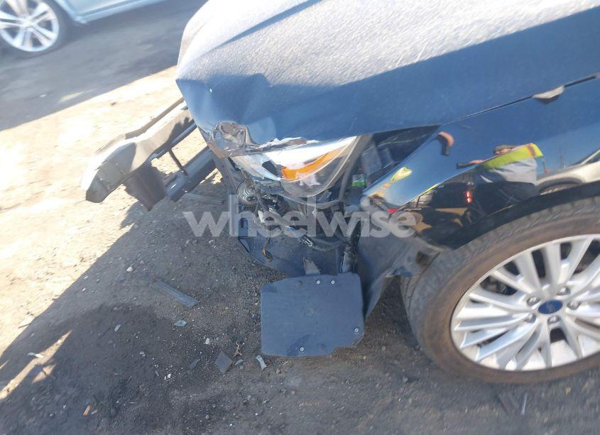 Photo 6 of 2016 Ford Focus TITANIUM (VIN 1FADP3N26GL299596)