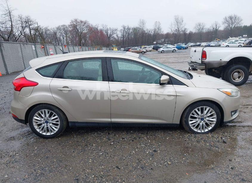 Photo 13 of 2017 Ford Focus TITANIUM (VIN 1FADP3N26HL207100)