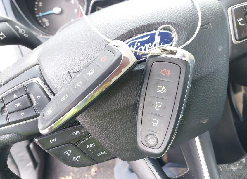 Photo 11 of 2017 Ford Focus TITANIUM (VIN 1FADP3N26HL287207)