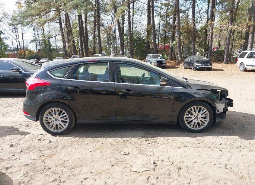 Photo 14 of 2017 Ford Focus TITANIUM (VIN 1FADP3N26HL287207)