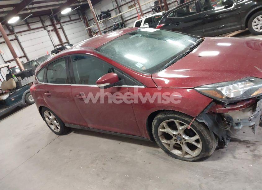 Photo 13 of 2013 Ford Focus TITANIUM (VIN 1FADP3N27DL114256)