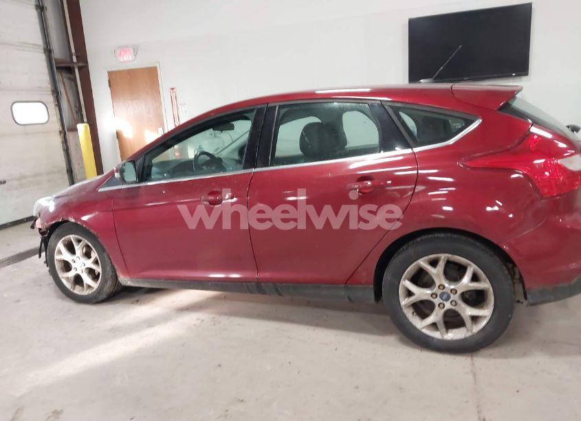 Photo 14 of 2013 Ford Focus TITANIUM (VIN 1FADP3N27DL114256)