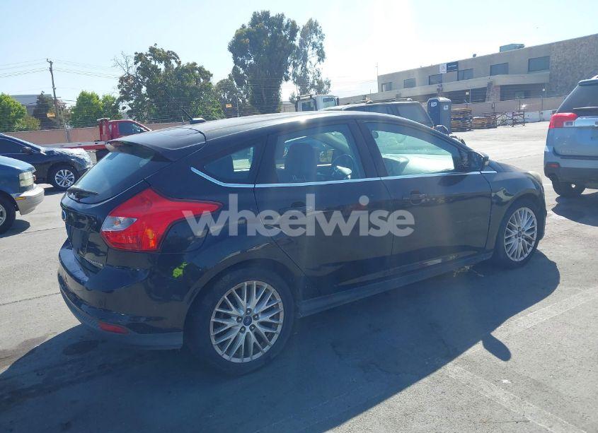 Photo 4 of 2013 Ford Focus TITANIUM (VIN 1FADP3N27DL301593)