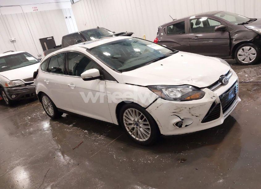 2014 Ford Focus TITANIUM (VIN 1FADP3N27EL110287) main photo