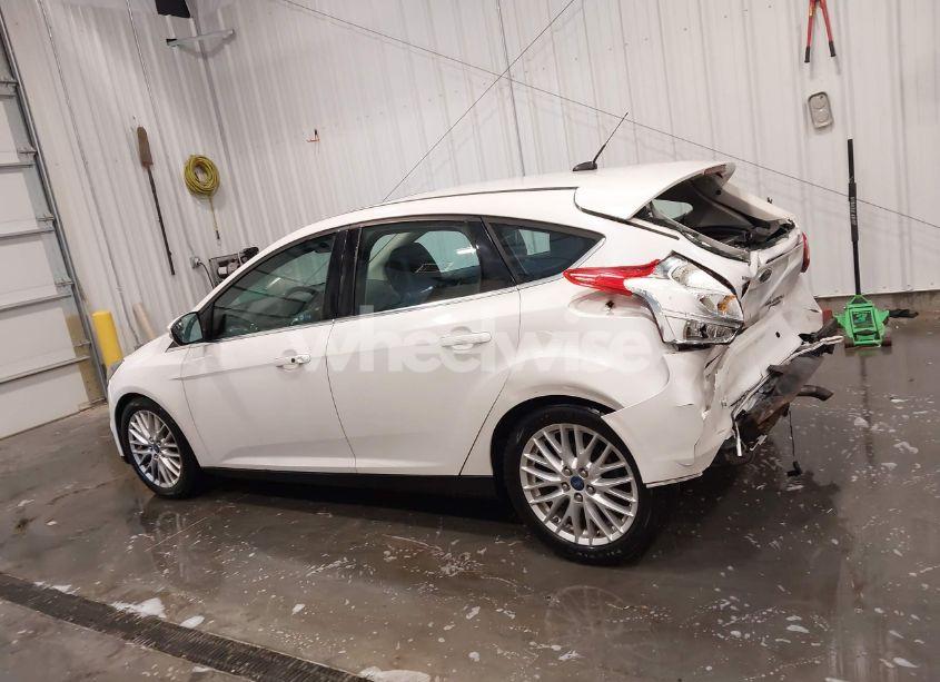 Photo 14 of 2014 Ford Focus TITANIUM (VIN 1FADP3N27EL110287)