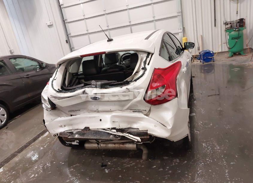 Photo 16 of 2014 Ford Focus TITANIUM (VIN 1FADP3N27EL110287)