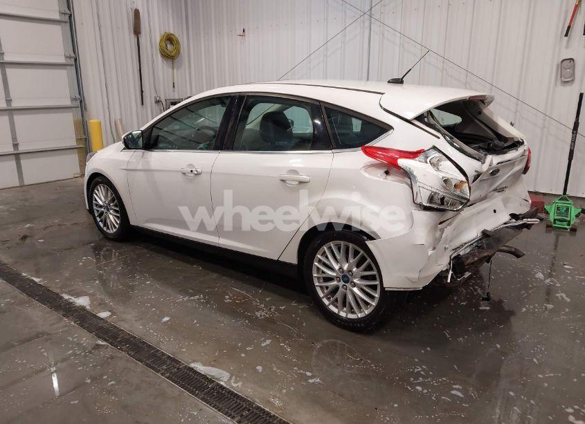 Photo 3 of 2014 Ford Focus TITANIUM (VIN 1FADP3N27EL110287)