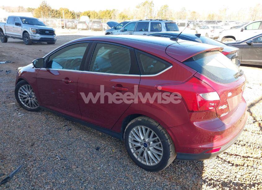 Photo 3 of 2014 Ford Focus TITANIUM (VIN 1FADP3N27EL457571)