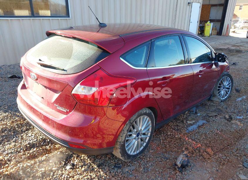 Photo 4 of 2014 Ford Focus TITANIUM (VIN 1FADP3N27EL457571)