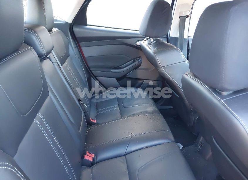 Photo 8 of 2014 Ford Focus TITANIUM (VIN 1FADP3N27EL457571)