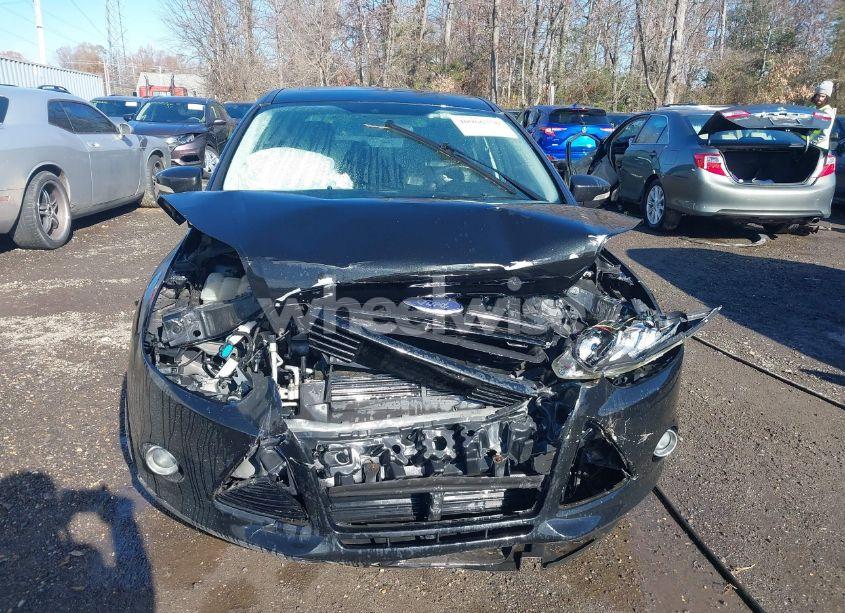 Photo 13 of 2014 Ford Focus TITANIUM (VIN 1FADP3N27EL458462)
