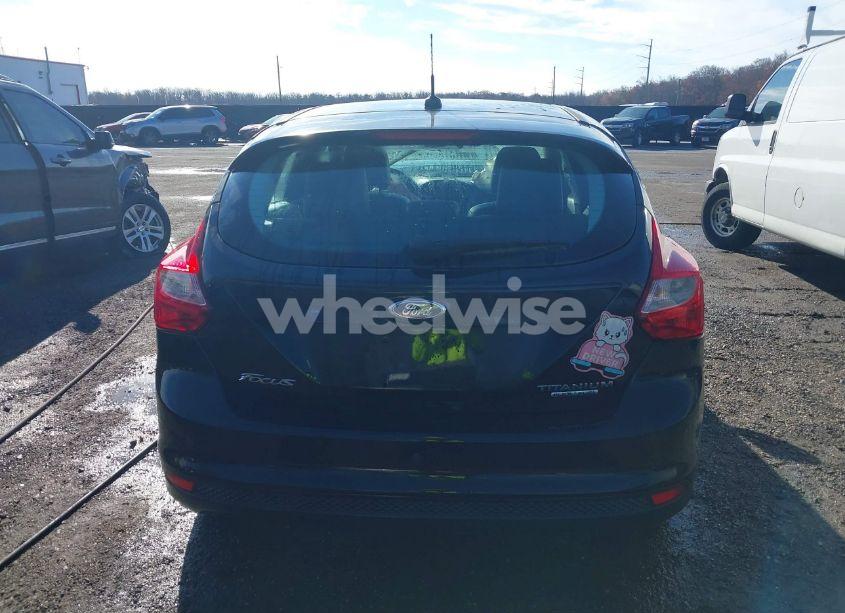 Photo 17 of 2014 Ford Focus TITANIUM (VIN 1FADP3N27EL458462)