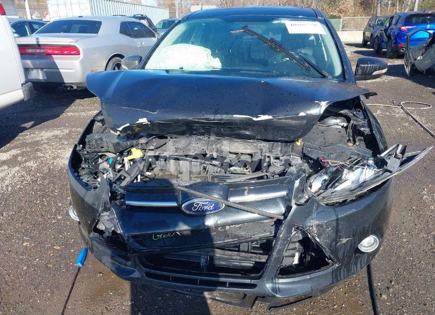 Photo 6 of 2014 Ford Focus TITANIUM (VIN 1FADP3N27EL458462)