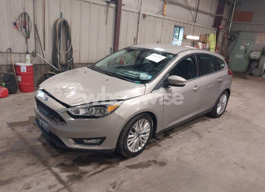 Photo 2 of 2015 Ford Focus TITANIUM (VIN 1FADP3N27FL328473)