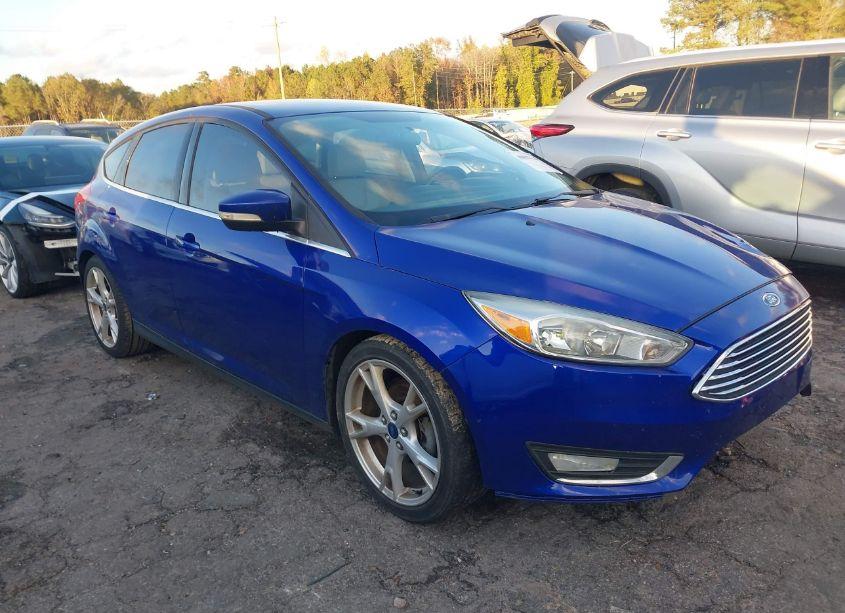 2015 Ford Focus TITANIUM (VIN 1FADP3N27FL365989) main photo