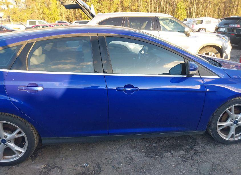 Photo 14 of 2015 Ford Focus TITANIUM (VIN 1FADP3N27FL365989)