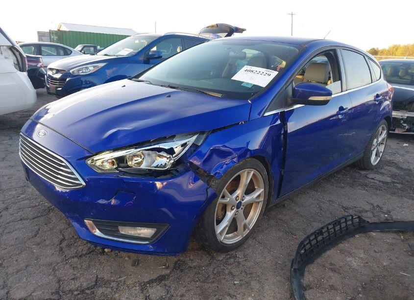 Photo 2 of 2015 Ford Focus TITANIUM (VIN 1FADP3N27FL365989)