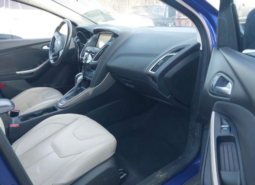 Photo 5 of 2015 Ford Focus TITANIUM (VIN 1FADP3N27FL365989)