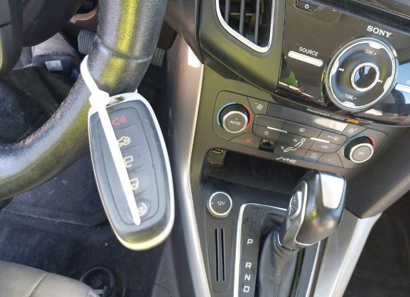 Photo 11 of 2016 Ford Focus TITANIUM (VIN 1FADP3N27GL295315)