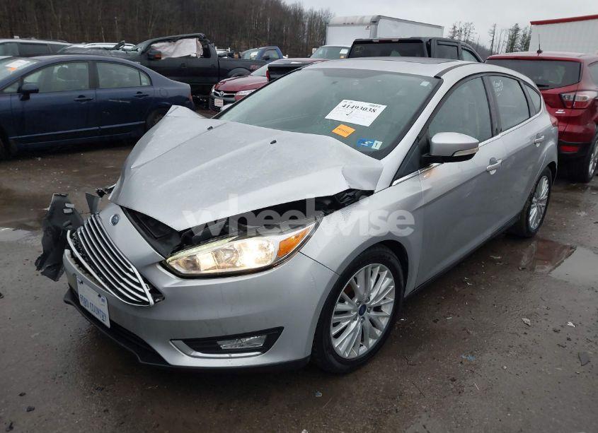 Photo 2 of 2018 Ford Focus TITANIUM (VIN 1FADP3N27JL316865)