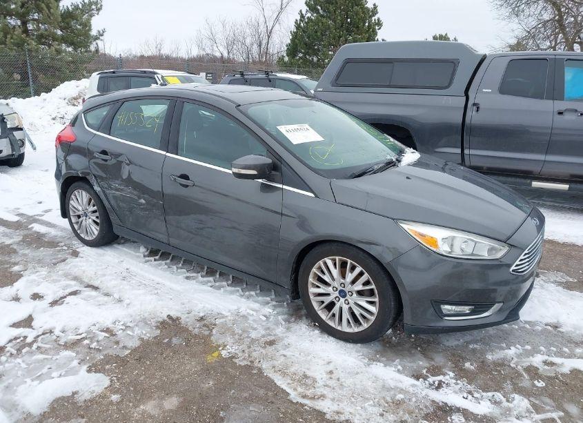 2015 Ford Focus TITANIUM (VIN 1FADP3N28FL298917) main photo