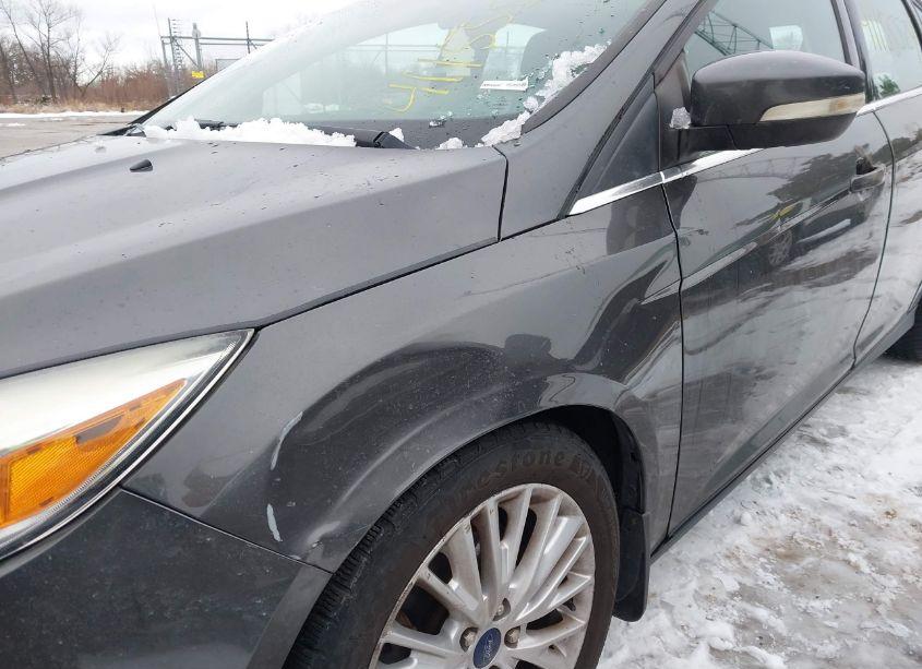 Photo 13 of 2015 Ford Focus TITANIUM (VIN 1FADP3N28FL298917)
