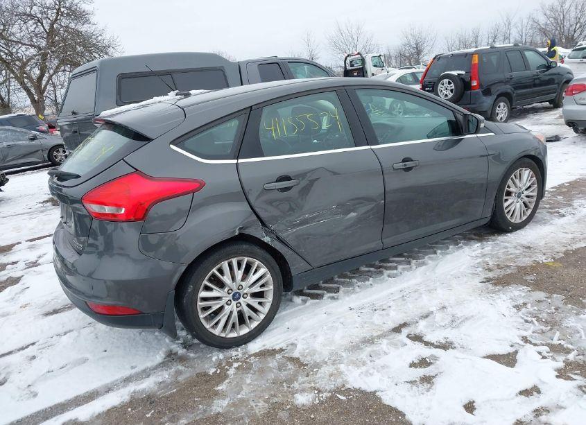 Photo 4 of 2015 Ford Focus TITANIUM (VIN 1FADP3N28FL298917)