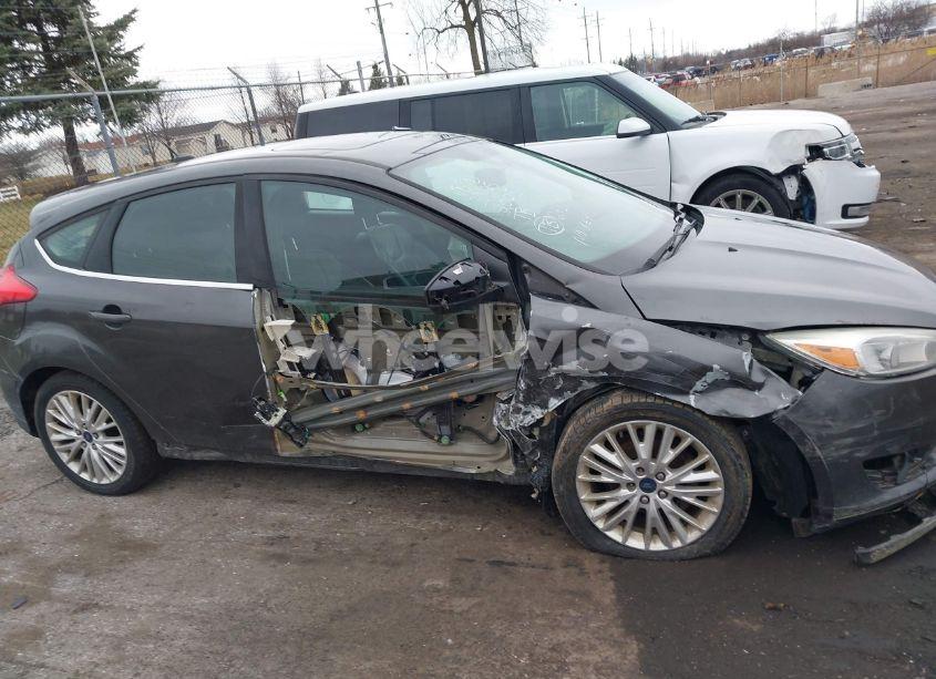 Photo 13 of 2016 Ford Focus TITANIUM (VIN 1FADP3N28GL252005)