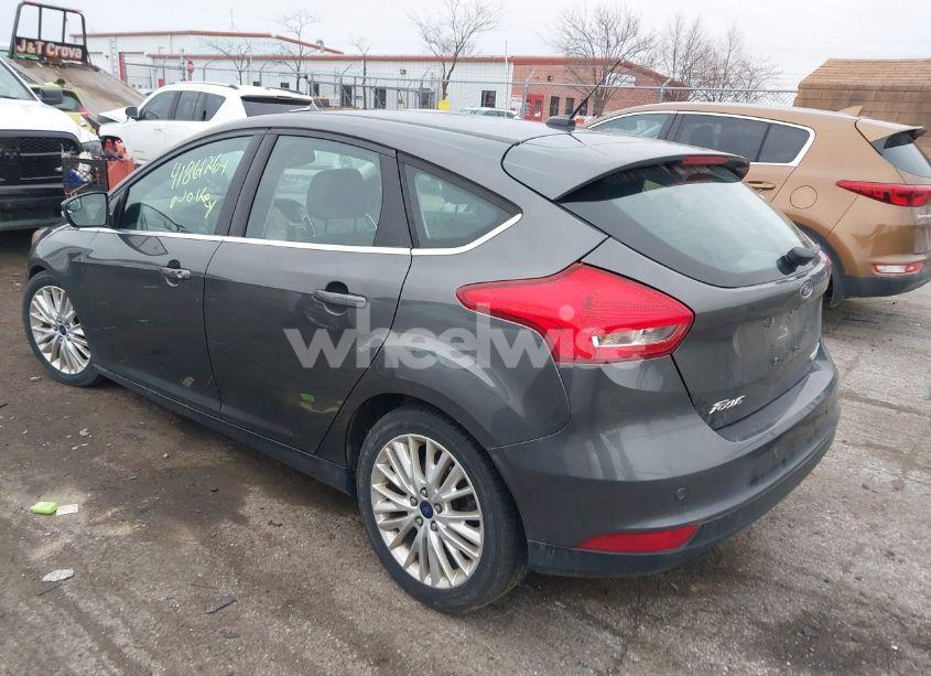 Photo 3 of 2016 Ford Focus TITANIUM (VIN 1FADP3N28GL252005)